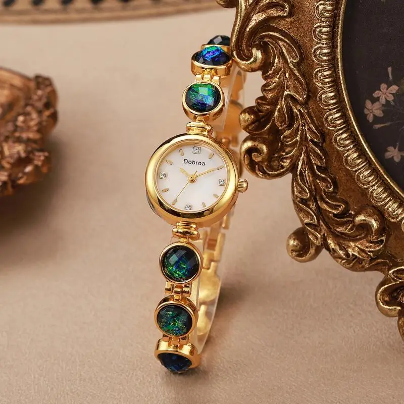 New Style Pre-Owned Light Luxury Pearl And Malachite Elegant Womens Watch