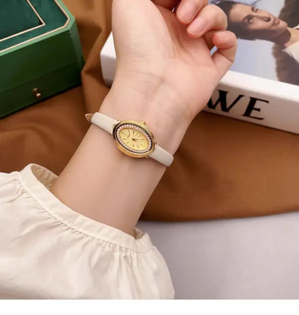 New Autumnwinter Exquisite Genuine Ladies Watch